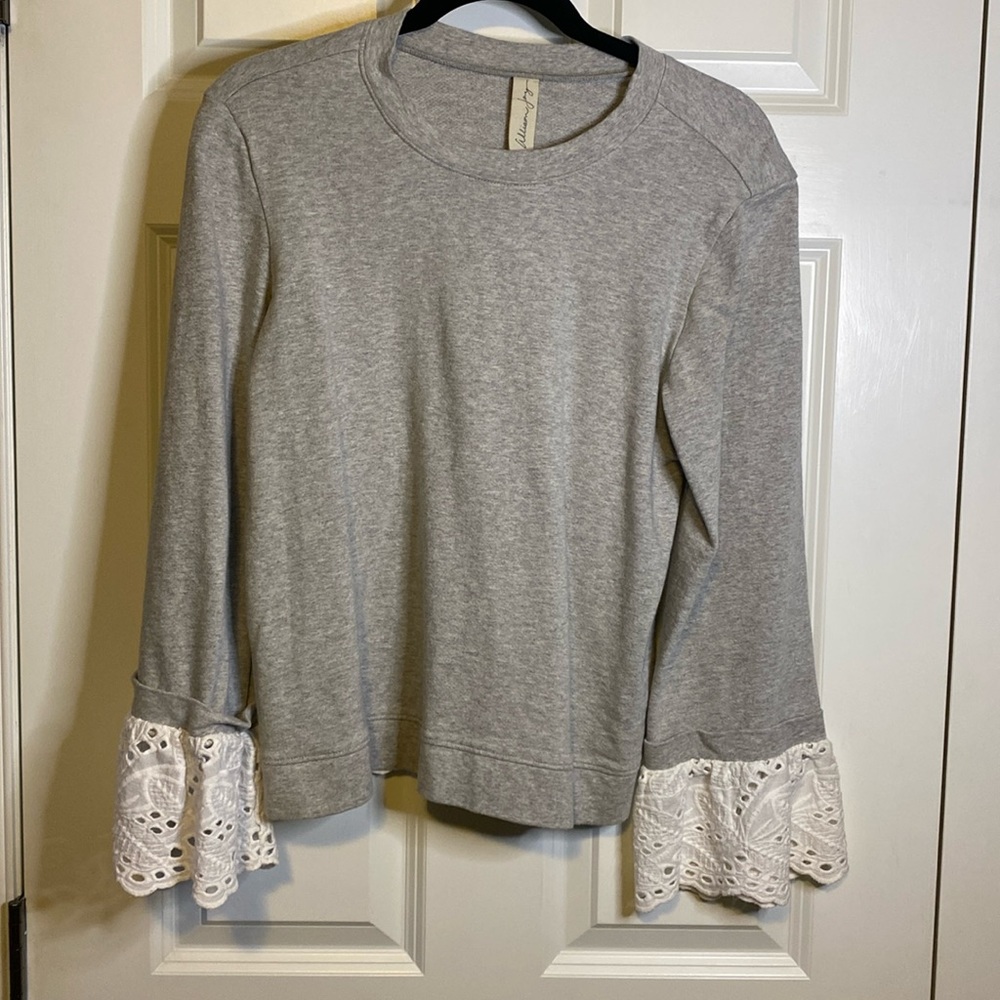 Adorable Allison Joy Gray & White Lace Sweatshirt Women's Small